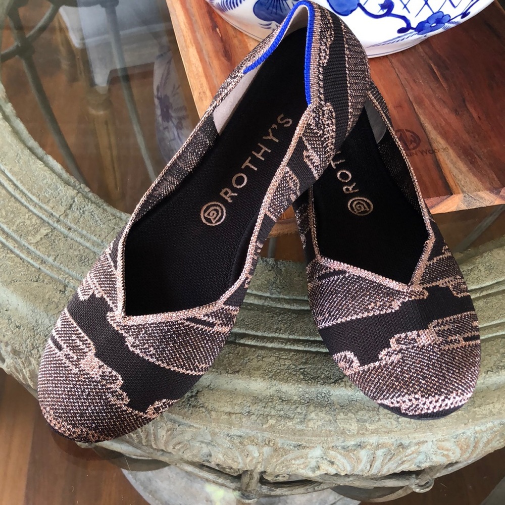 Rothy’s Flats Retired Golden Shimmer Rosegold and Black size 10.5